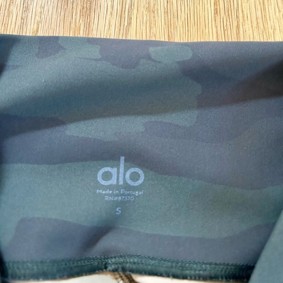 ALO YOGA high waist vapor camo legging size S - Picture 4 of 11